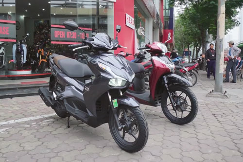 Cùng tầm giá, chọn mua Honda Air Blade 150 ABS hay SH Mode ABS?