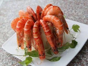 Đừng cho muối, dùng thứ gia vị này, món tôm hấp sẽ đỏ đẹp, thơm thịt gấp nhiều lần