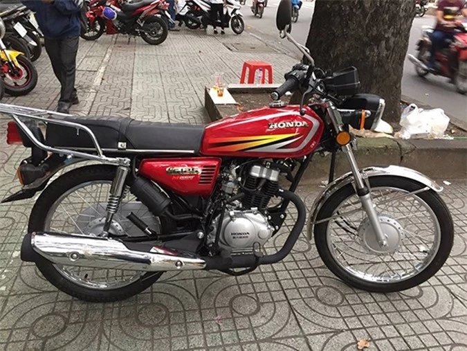 Honda CG125 có thiết kế khá giống Honda Win 100.