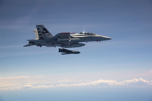 Mỹ bán tên lửa "sát thủ đối không" AMRAAM cho Ba Lan... Nga thêm phần lo ngại