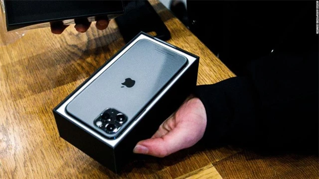 Chiếc iPhone thứ 2 tỷ có thể được bán ra trong năm nay - Ảnh 1.