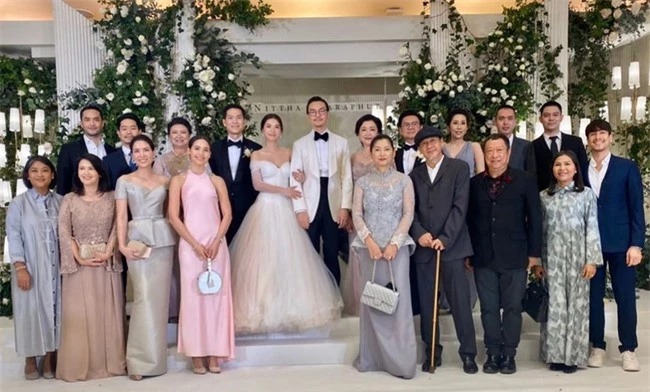 Đám cưới mỹ nhân Thái Lan sở hữu dàn phù dâu cùng khách mời toàn nhân vật đình đám nhất Tbiz: Từ "ngọc nữ màn ảnh" cho tới mỹ nam "Yêu nhầm bạn thân" - Ảnh 12.