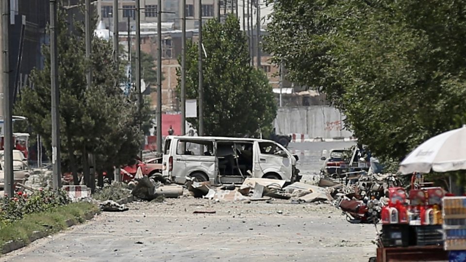 Hiện trường một vụ tấn công xe ở Afghanistan. (Ảnh minh họa: BBC.com)