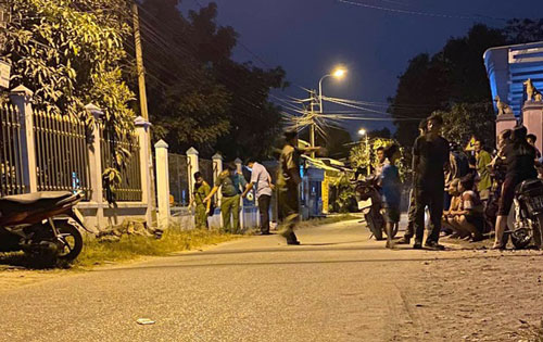 TP.HCM: Đi đòi nợ cùng bạn, nam thanh niên bị đâm chết