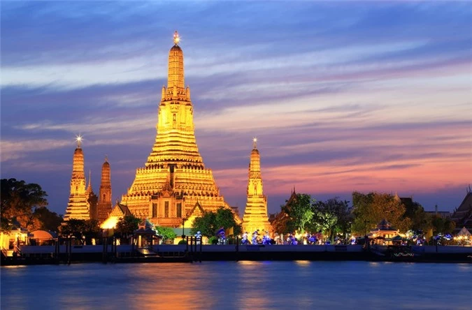 nhung ngoi chua nhat dinh ban phai ghe tham khi toi bangkok, thai lan hinh 1