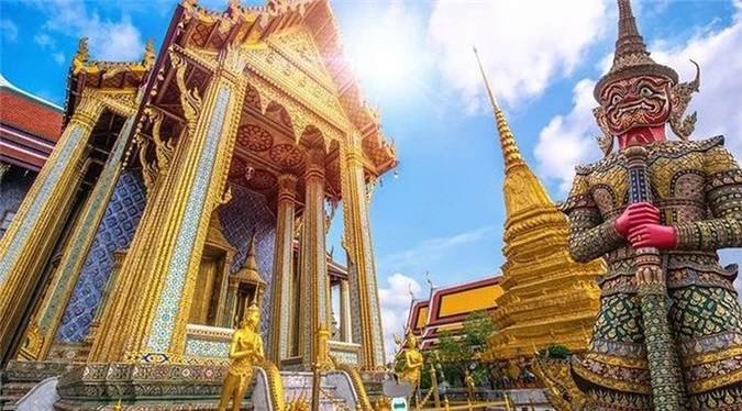 nhung ngoi chua nhat dinh ban phai ghe tham khi toi bangkok, thai lan hinh 6