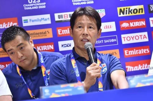 HLV Nishino thừa nhận U23 Thái Lan thua trận vì không đọ nổi thể lực với Australia