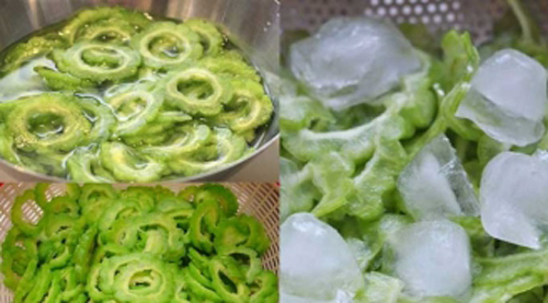 Muốn khổ qua xào không đắng lại siêu ngon, chồng con chén sạch sành sanh, mẹ đảm cứ làm theo cách này