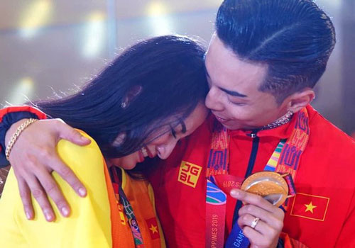 Phan Hiển – Khánh Thi: Hôn nhân hạnh phúc không thể thiếu sẻ chia