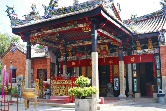 Ngôi đền rắn linh thiêng ở Penang, Malaysia