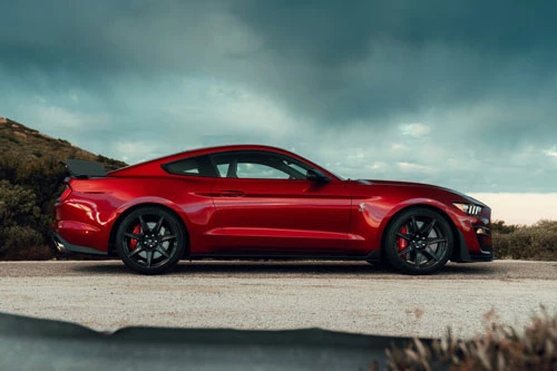 6. Ford Mustang Shelby GT500 2020.