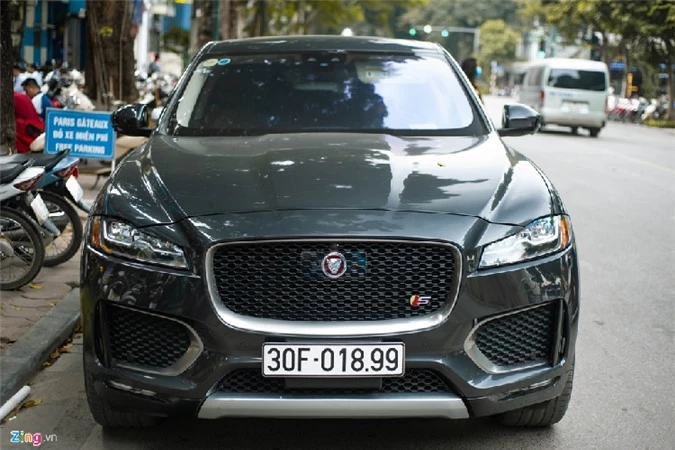 SUV Jaguar F-Pace S doc nhat Viet Nam tren pho Ha Noi-Hinh-7