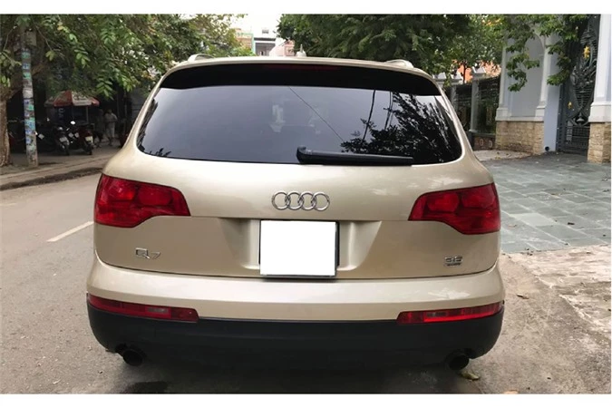 Xe sang Audi Q7 dung 13 nam chi 650 trieu tai Sai Gon-Hinh-8