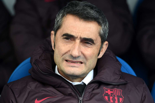 Iniesta chê trách cách Barca đối xử với HLV Valverde