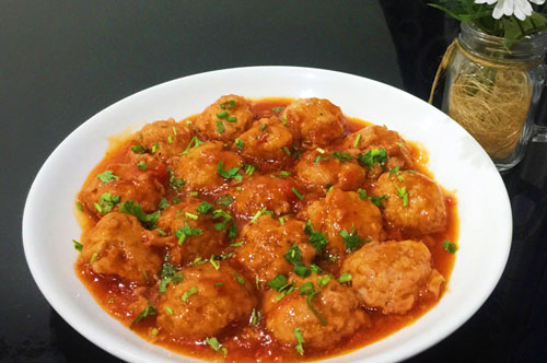 Đậu phụ bóp nát rồi sốt cùng cà chua sẽ có ngay món ngon tuyệt hảo, cầu may cho năm mới