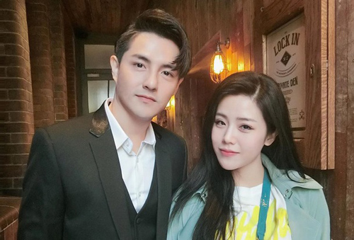 Chị đẹp Thoại Liên đăng ảnh mừng sinh nhật anh trai, điều dân tình chú ý là nhan sắc cực phẩm của cả hai