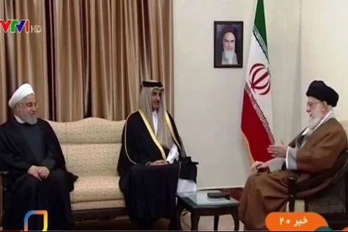 Tổng thống Iran Hassan Rouhani đã có cuộc gặp với Quốc vương Qatar Sheikh Al-Thani đang ở thăm Tehran.