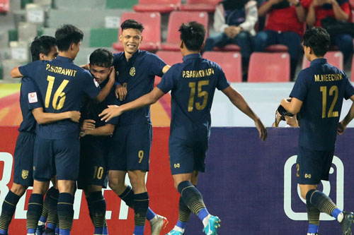 CLIP: Hòa Iraq, U23 Thái Lan giành vé vào tứ kết U23 châu Á 2020