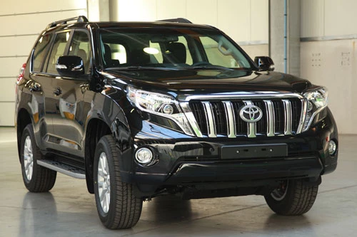 8. Toyota Land Cruiser Prado (doanh số: 784 chiếc