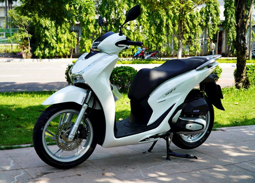 XE HOT (14/1): Bảng giá xe ga Honda tháng 1, 10 ôtô ế khách nhất tại VN năm 2019