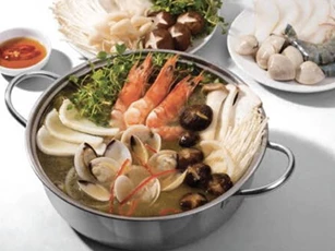 Ăn lẩu hải sản cùng với những thực phẩm này là rước bệnh vào thân, chớ dại mà thử