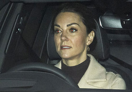 Cuối cùng Công nương Kate cũng chính thức lộ diện sau cú sốc của vợ chồng em dâu Meghan Markle với gương mặt ảm đạm