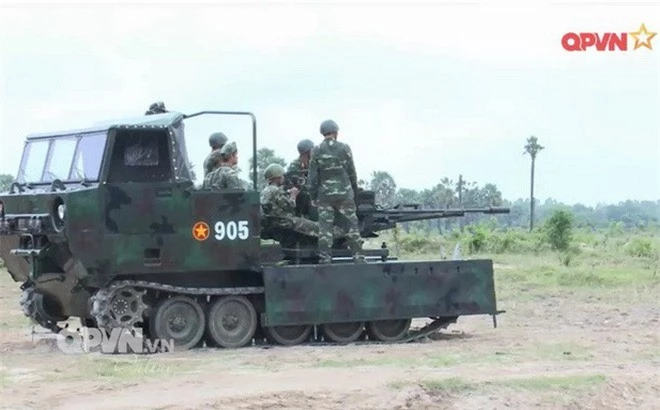 Không tin nổi: Việt Nam đã có 6 kiểu pháo tự hành bánh xích - Hình 9 Khong tin noi: Viet Nam da co 6 kieu phao tu hanh banh xich-Hinh-9