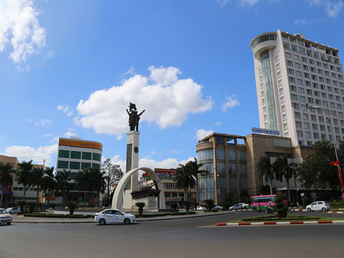 X&#xE2;y d&#x1EF1;ng Bu&#xF4;n Ma Thu&#x1ED9;t th&#xE0;nh &#x111;&#xF4; th&#x1ECB; trung t&#xE2;m T&#xE2;y Nguy&#xEA;n