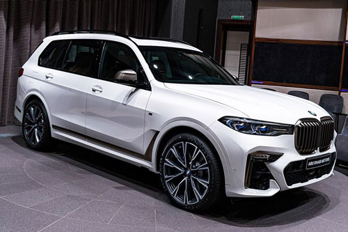 Ảnh chi tiết BMW X7 bản màu sơn trắng Alpine cùng nội thất Tartufo