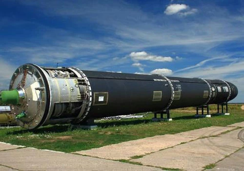 Tên lửa đạn đạo xuyên lục địa (ICBM) R-36M2.