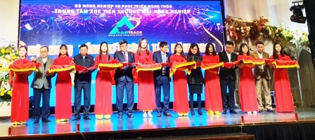 Khai mạc hội chợ Xuân Canh Tý 2020