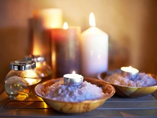 Có nên đốt nến thơm trong nhà?