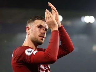 Vượt qua Kane và Sterling, Henderson được bầu là 'Cầu thủ Anh hay nhất năm'