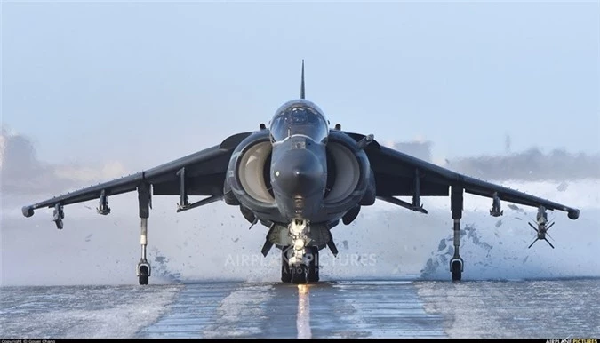 Cuong kich ha canh thang dung AV-8B Harrier My dieu den sat Iran manh co nao?-Hinh-3