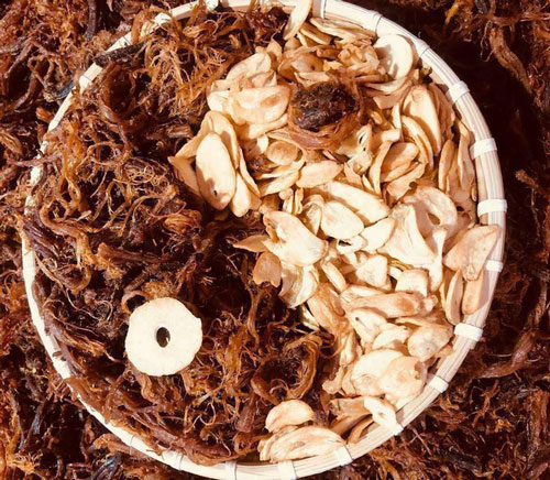 CLIP: "Bật mí" công thức chế biến khô bò cháy tỏi đơn giản đến không ngờ