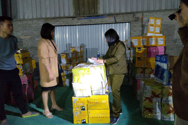 Lào Cai: Thu giữ 1,1 tấn bánh kẹo phục vụ Tết không rõ nguồn gốc