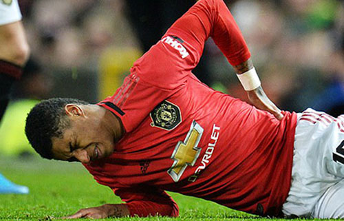 Rashford vào sân dính chấn thương, Solskjaer thừa nhận sai lầm
