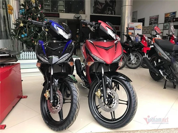 Giá xe máy cận Tết: 'Cháy' Honda SH, không còn xe giao khách