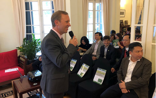 Anh cam kết 2 triệu bảng giúp Việt Nam bảo vệ đồng bằng