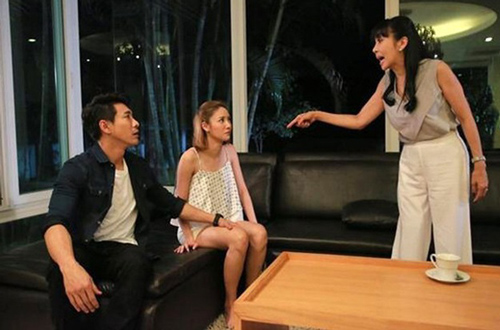 Chồng “mặt dày” ngoại tình có con còn hớn hở về khoe "Tết này có lộc", ai ngờ vợ cười lớn tiết lộ 1 số thông tin cơ mật mà anh ta sợ "mất mật"