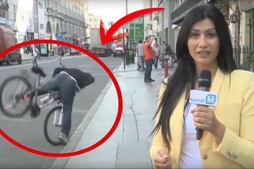 ‘Cười vỡ bụng’ trước những tai nạn ‘siêu khó đỡ’ trên sóng truyền hình