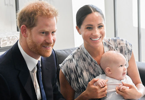 Hoàng tử Harry - Một người đàn ông 35 tuổi quyết định ra riêng để xây dựng tổ ấm có đáng bị mọi người lên án gay gắt như vậy không?