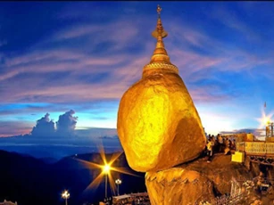 CLIP: Giải mã bí ẩn về tảng đá vàng nằm chênh vênh hàng nghìn năm bên vách núi ở Myanmar