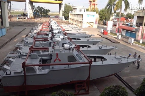 Theo tạp chí quốc phòng Jane’s thì một khách hàng châu Phi đã đặt hàng các xuồng tuần tra cao tốc được thi công đóng mới bởi nhà máy đóng tàu Việt Nam.