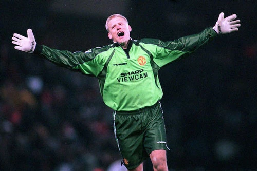 Thủ môn: Peter Schmeichel (M.U).