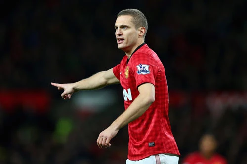 Trung vệ: Nemanja Vidic (M.U).