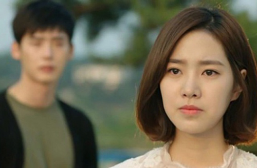 Chị chồng dặn em trai "tự giữ tiền thi thoảng cho cháu", tôi vô tình đọc được liền đáp trả khiến chị im re