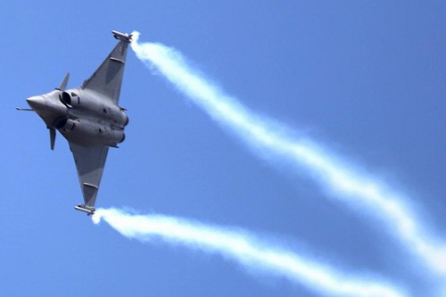 Tiêm kích Rafale Pháp 2 lần đánh bại Su-30 Nga