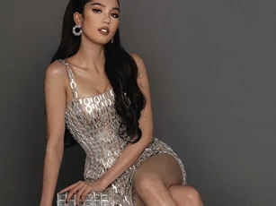 Màn 'đụng hàng đỉnh nhất' của hai mỹ nhân Việt sở hữu vòng eo nhỏ nhất nhì showbiz Việt