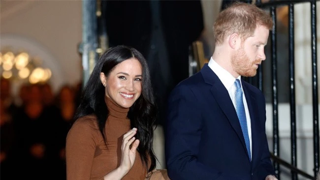 Cú sốc hoàng gia tiếp theo: Meghan Markle có thể sẽ không bao giờ quay lại Anh, tuyệt giao với gia đình chồng bởi dấu hiệu bất thường này - Ảnh 2.